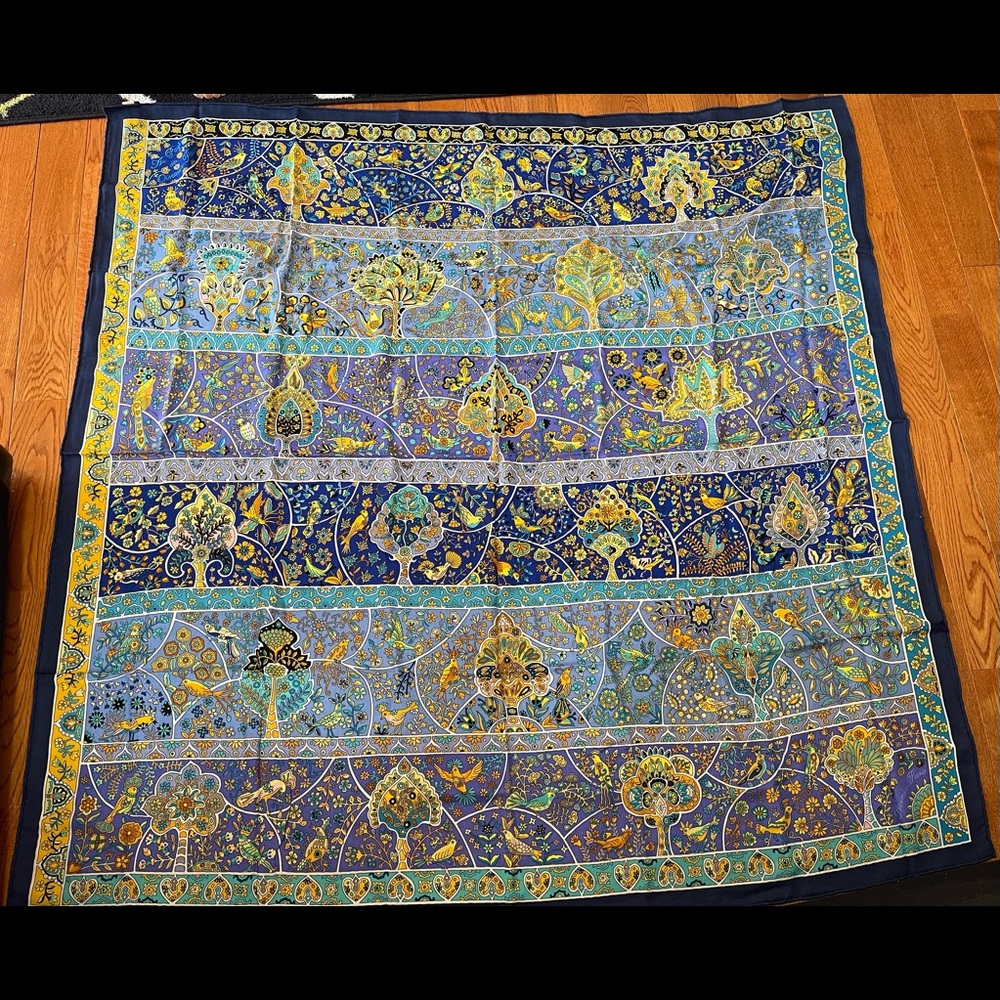 Hermes Au Pays des Oiseaux Fleurs Shawl